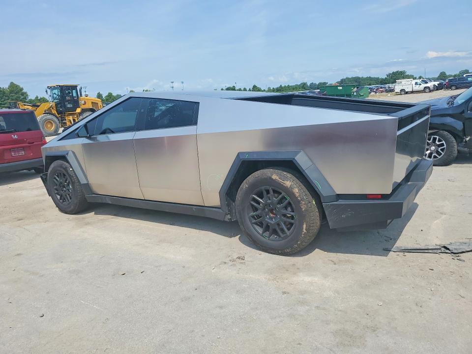 2025 TESLA CYBERTRUCK — Фото 2 из 12