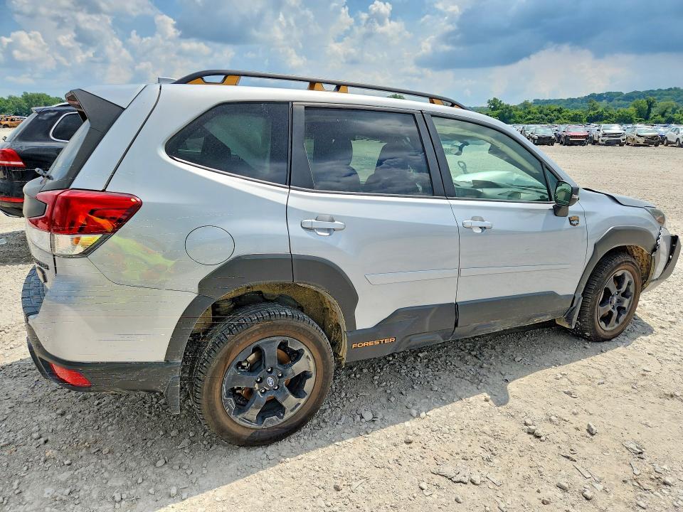 2022 SUBARU FORESTER — Фото 3 из 12