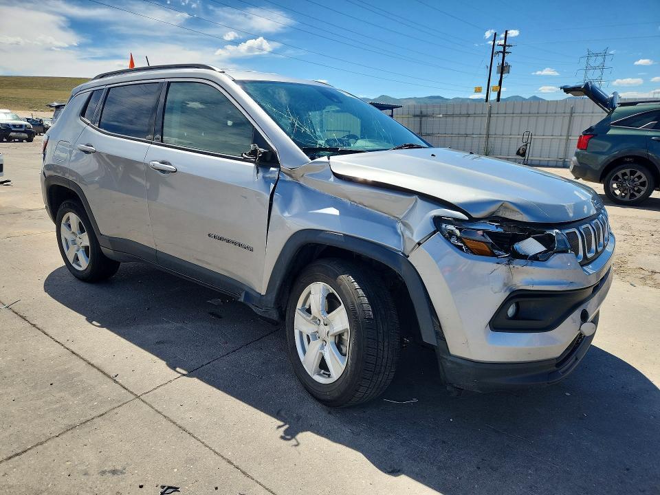2022 JEEP COMPASS LATITUDE — Фото 4 из 14