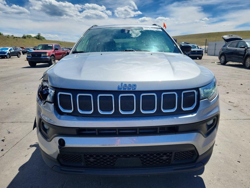 2022 JEEP COMPASS LATITUDE — Фото 5 из 14