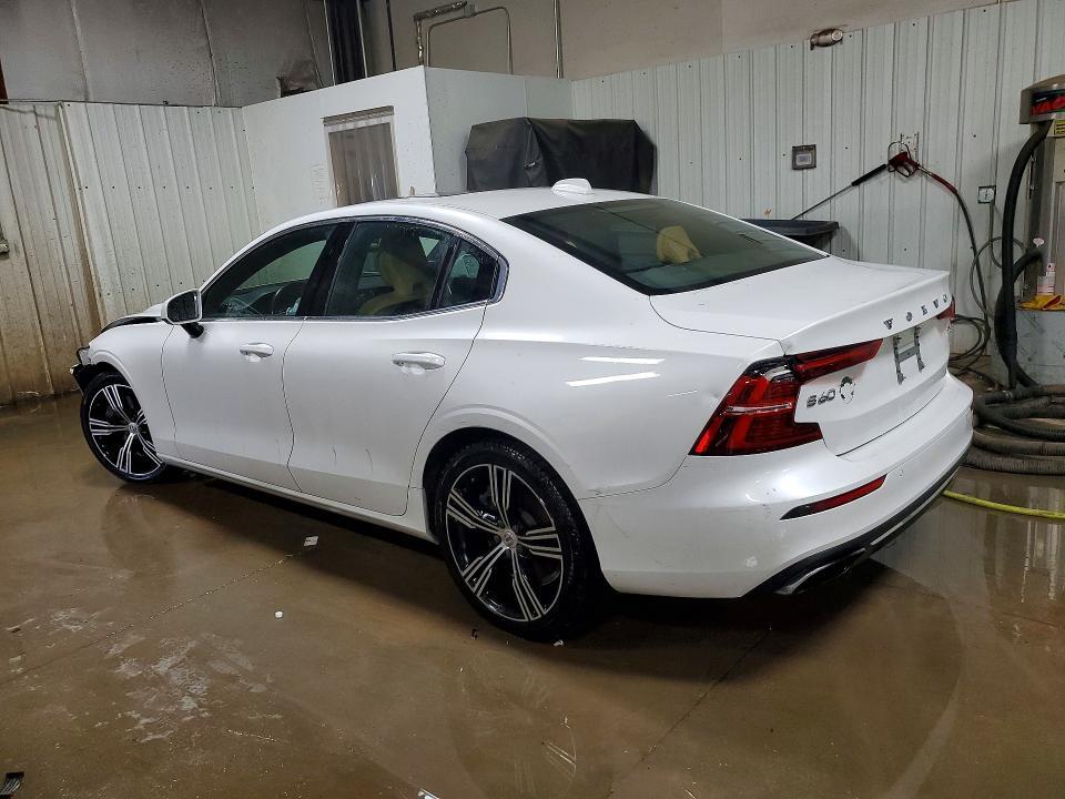 2019 VOLVO S60 T6 INSCRIPTION — Фото 2 из 12