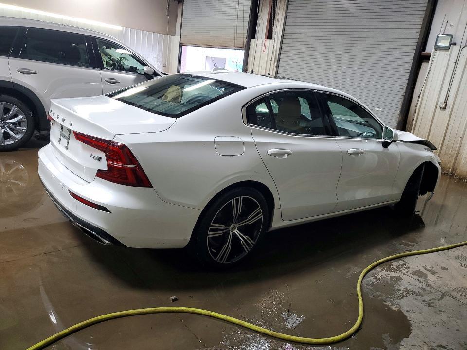 2019 VOLVO S60 T6 INSCRIPTION — Фото 3 из 12