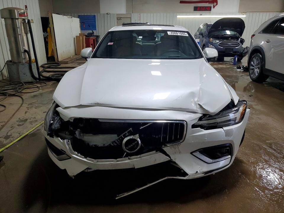 2019 VOLVO S60 T6 INSCRIPTION — Фото 5 из 12
