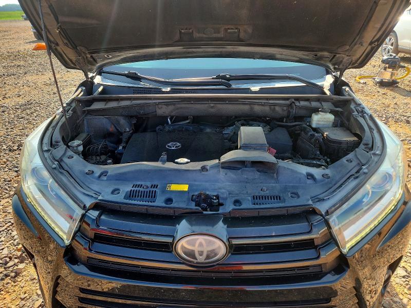 2017 TOYOTA HIGHLANDER SE — Фото 12 из 13