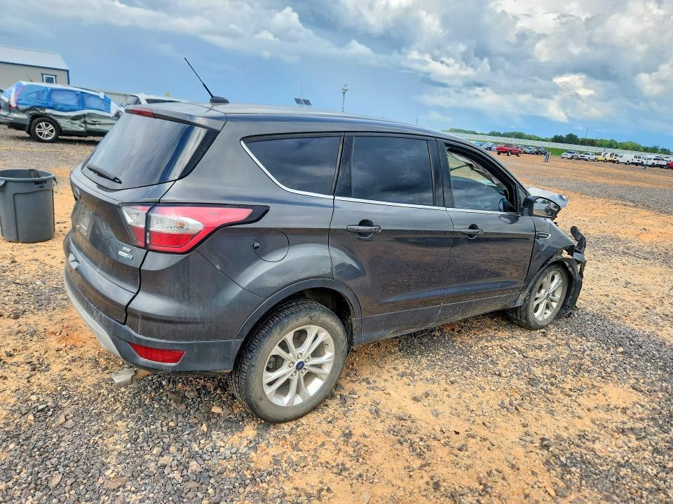 2017 FORD ESCAPE SE — Фото 3 из 14