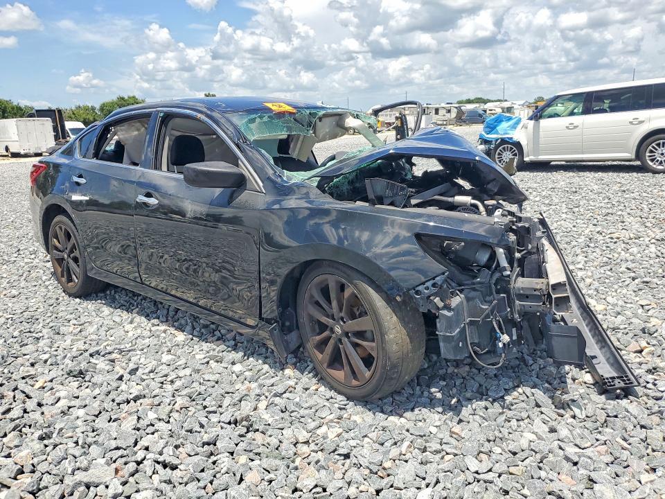 1N4AL3AP1HC236696 2017 NISSAN ALTIMA photo no. 4