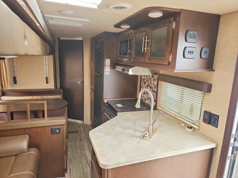 2017 FOREST RIVER CHEROKEE CAMPER — Фото 8 из 10