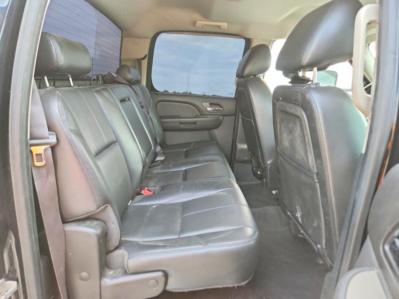 2014 CHEVROLET SILVERADO K3500 LTZ — Фото 10 из 12