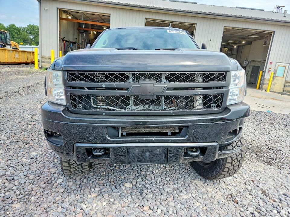 2014 CHEVROLET SILVERADO K3500 LTZ — Фото 5 из 12