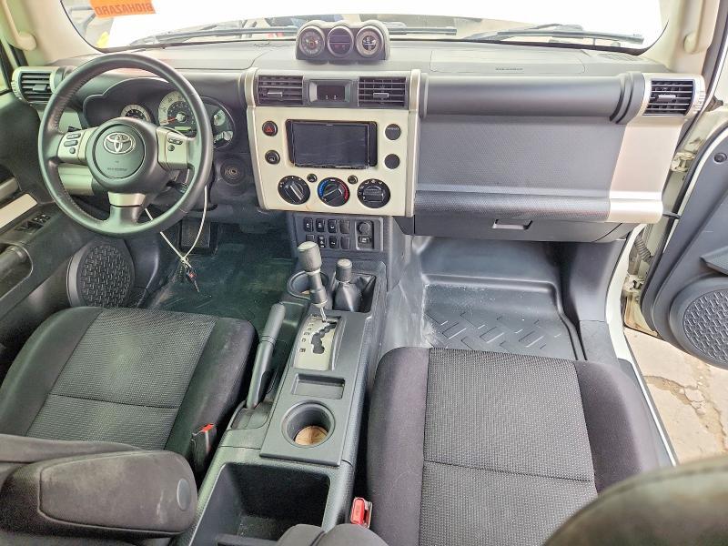 2014 TOYOTA FJ CRUISER BASE — Фото 8 из 13