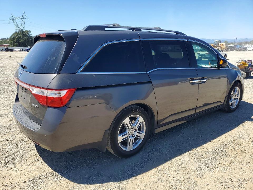 5FNRL5H96DB052447 2013 HONDA ODYSSEY photo no. 3
