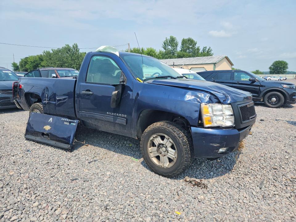 2010 CHEVROLET SILVERADO K1500 LT — Фото 4 из 13