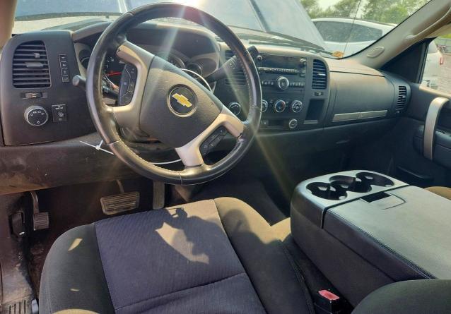 2010 CHEVROLET SILVERADO K1500 LT — Фото 8 из 13
