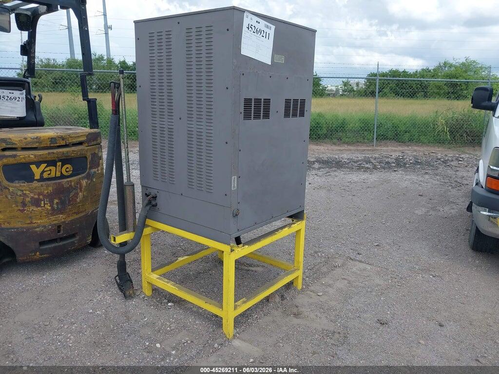 000000TM20N001476 2010 MISCELLANEOUS TWINMAX T2040430X photo no. 2