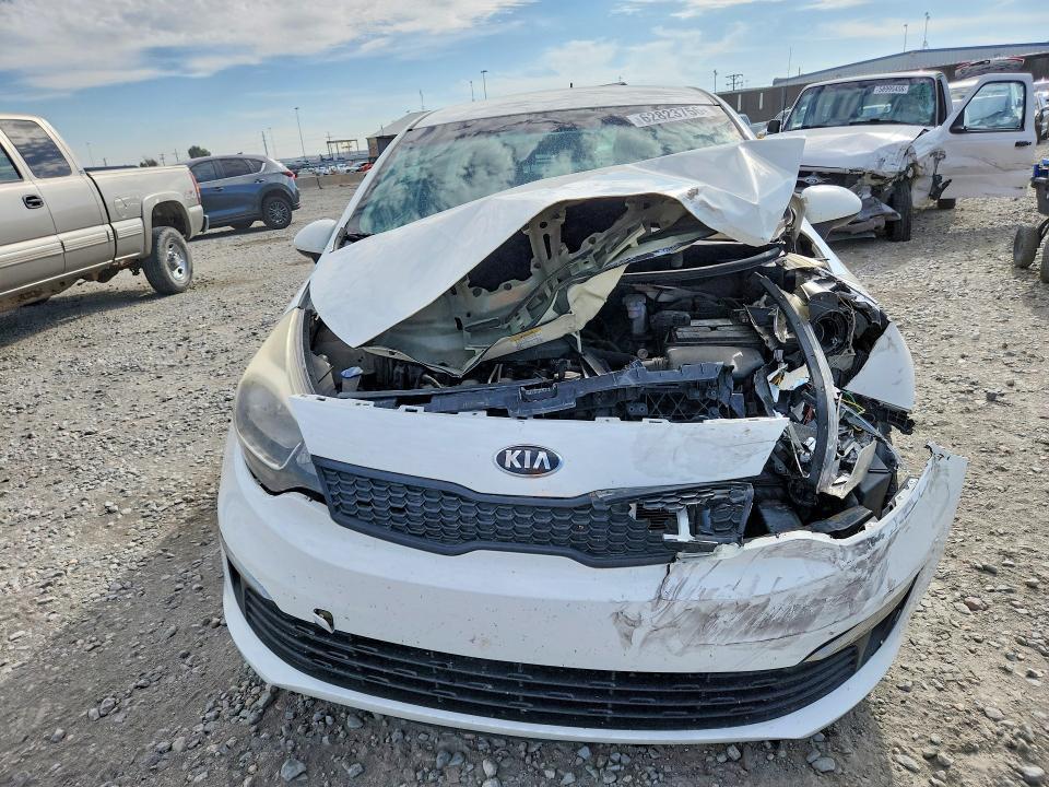2016 KIA RIO LX — Фото 5 из 12