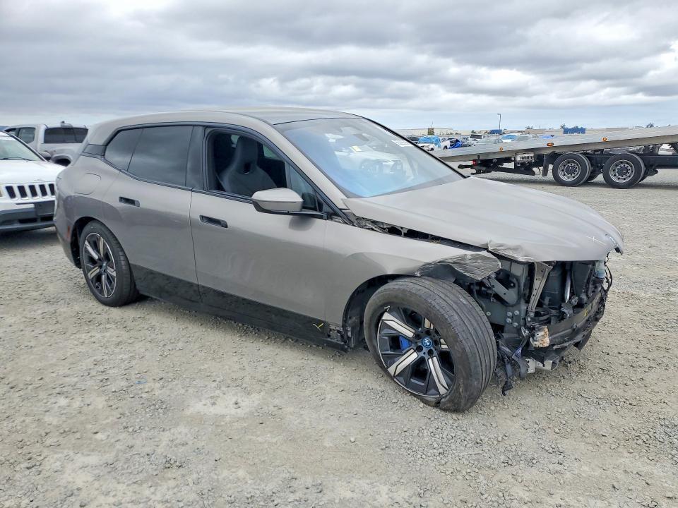 WB523CF04SCT70826 2025 BMW IX photo no. 4