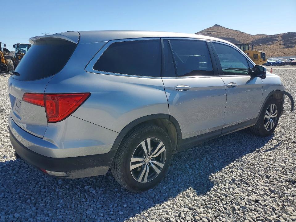 5FNYF5H31GB011338 2016 HONDA PILOT photo no. 3