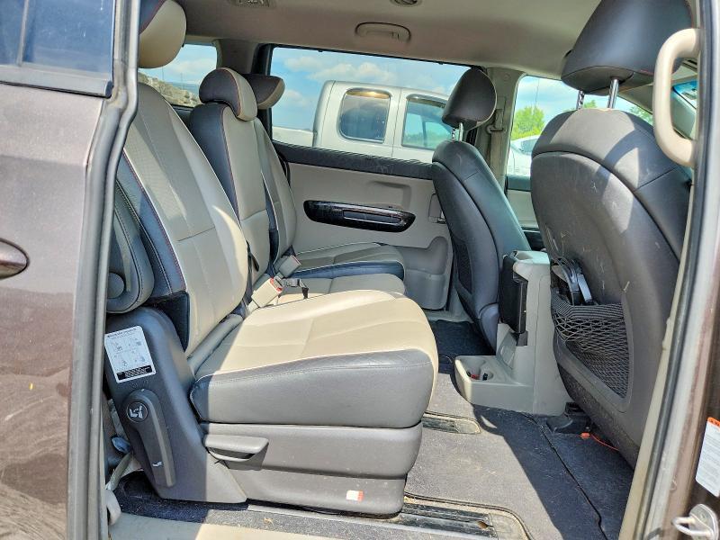 2016 KIA SEDONA EX — Фото 11 из 13