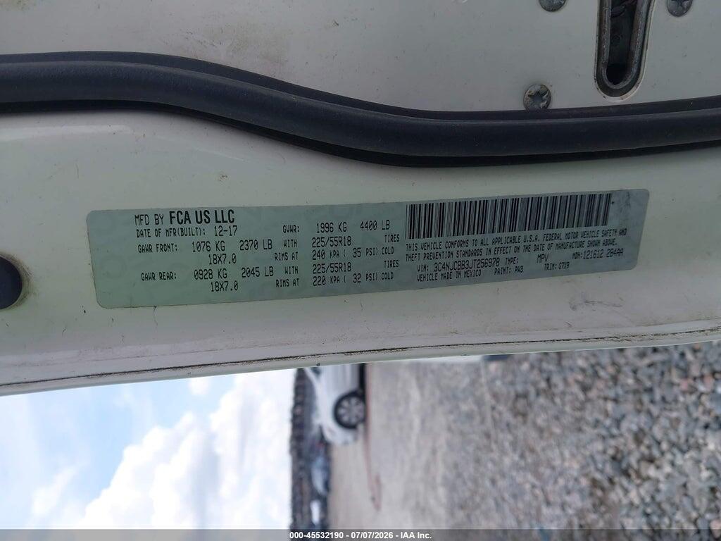 3C4NJCBB3JT256978 2018 JEEP COMPASS photo no. 9