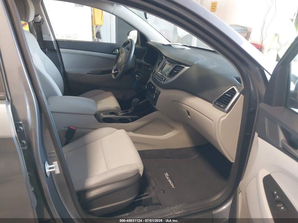 KM8J2CA46JU654945 2018 HYUNDAI TUCSON photo no. 5