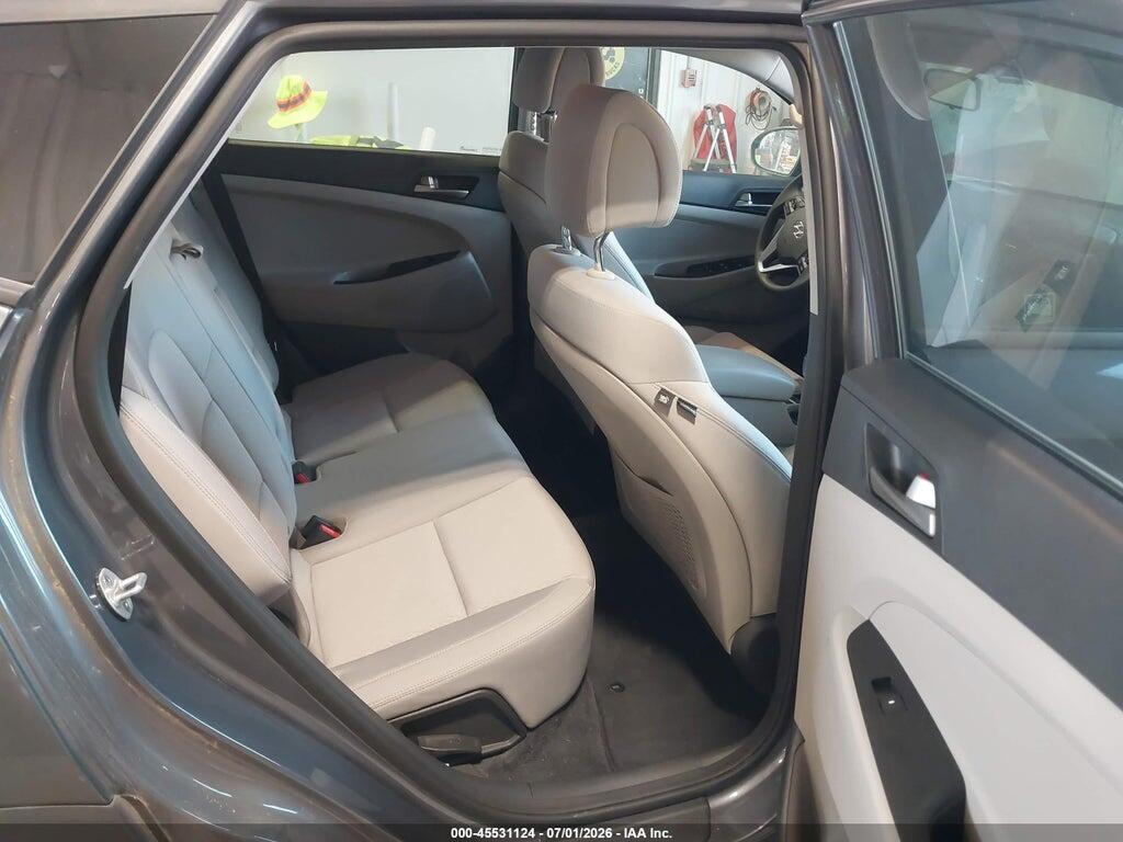 KM8J2CA46JU654945 2018 HYUNDAI TUCSON photo no. 8