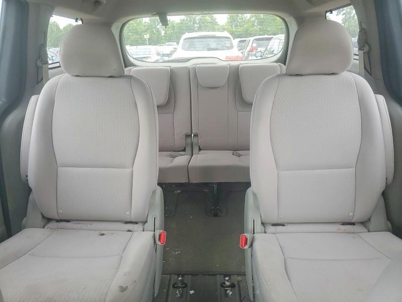 2016 KIA SEDONA LX — Фото 10 из 13