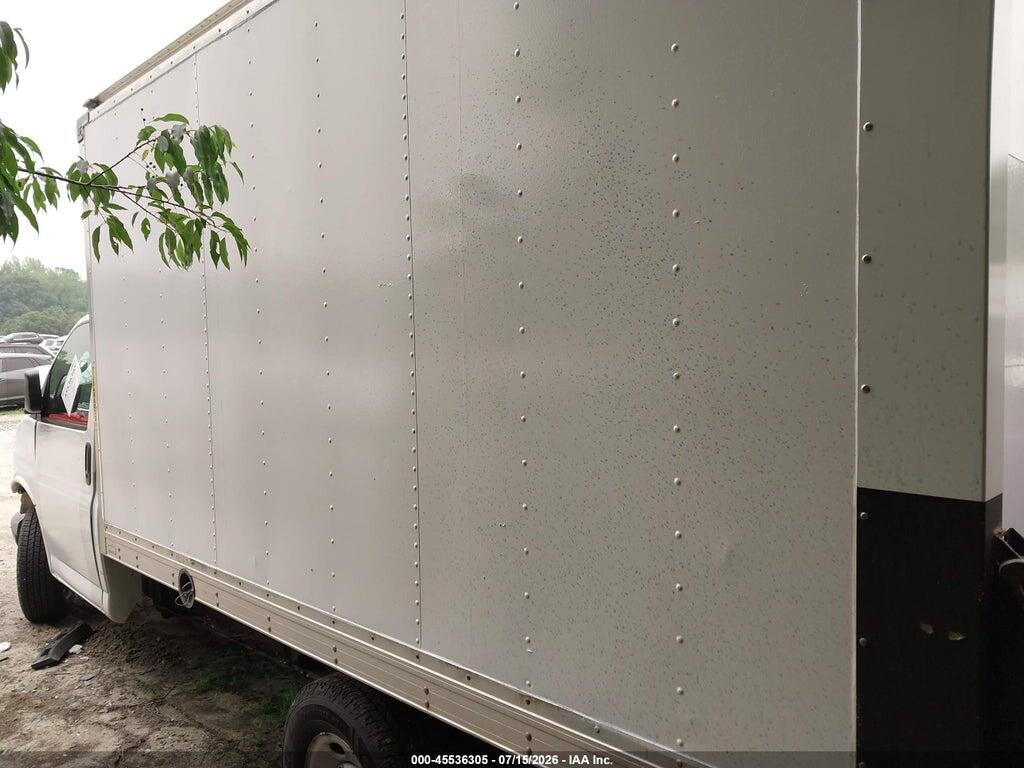 1GB0GRFP8M1162483 2021 CHEVROLET EXPRESS CUTAWAY photo no. 3