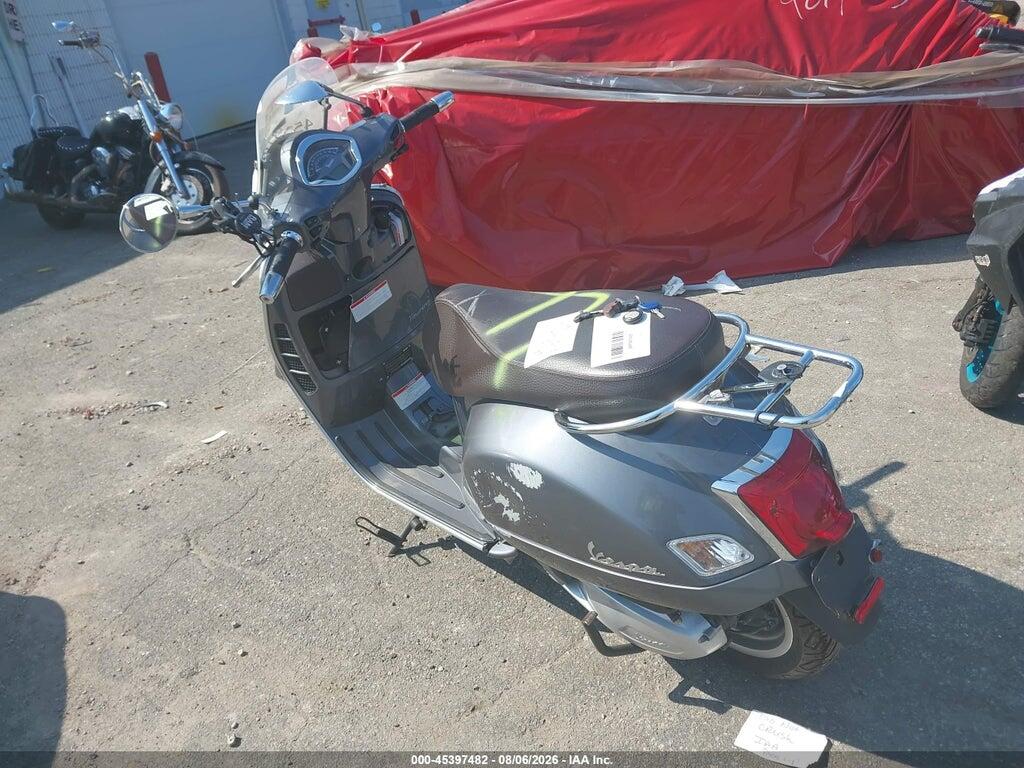 ZAPMA39M7N5300410 2022 VESPA GTS 300 SUPER photo no. 3