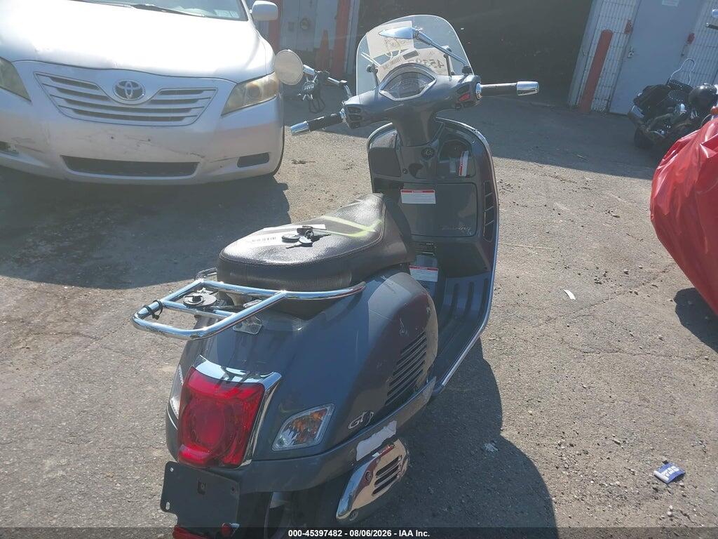 ZAPMA39M7N5300410 2022 VESPA GTS 300 SUPER photo no. 4