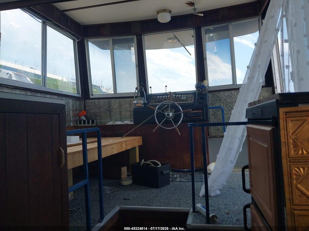 00000NAT343920573 1973 NAUTALINE HOUSE BOAT photo no. 11