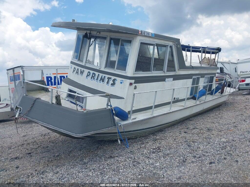 00000NAT343920573 1973 NAUTALINE HOUSE BOAT photo no. 2