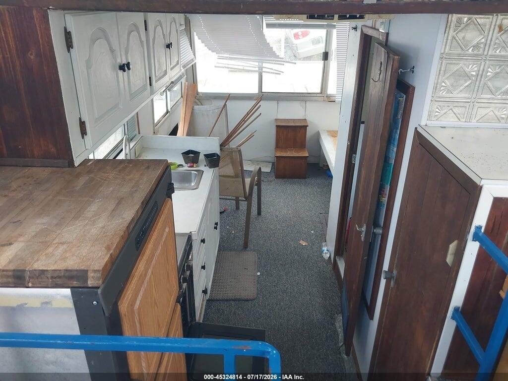 00000NAT343920573 1973 NAUTALINE HOUSE BOAT photo no. 8