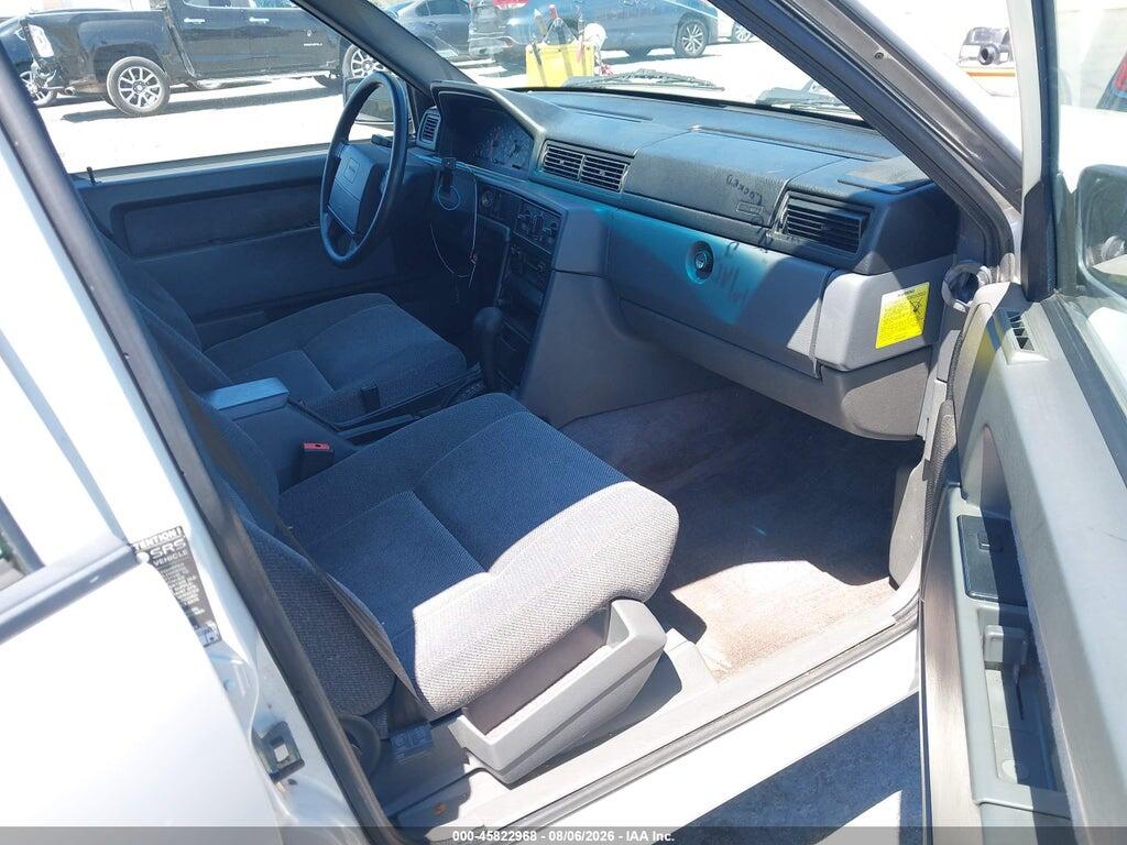 YV1JW8317R1110518 1994 VOLVO 940 photo no. 5