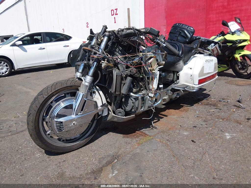 1HFSC2237VA903160 1997 HONDA GL1500 photo no. 2