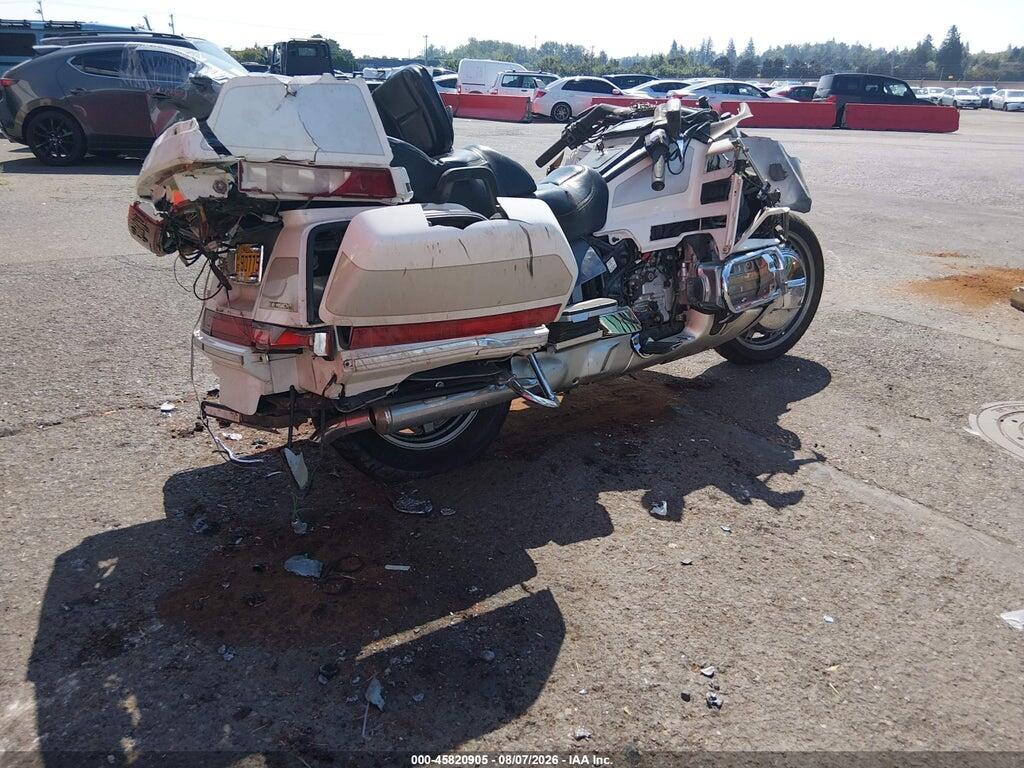1HFSC2237VA903160 1997 HONDA GL1500 photo no. 4