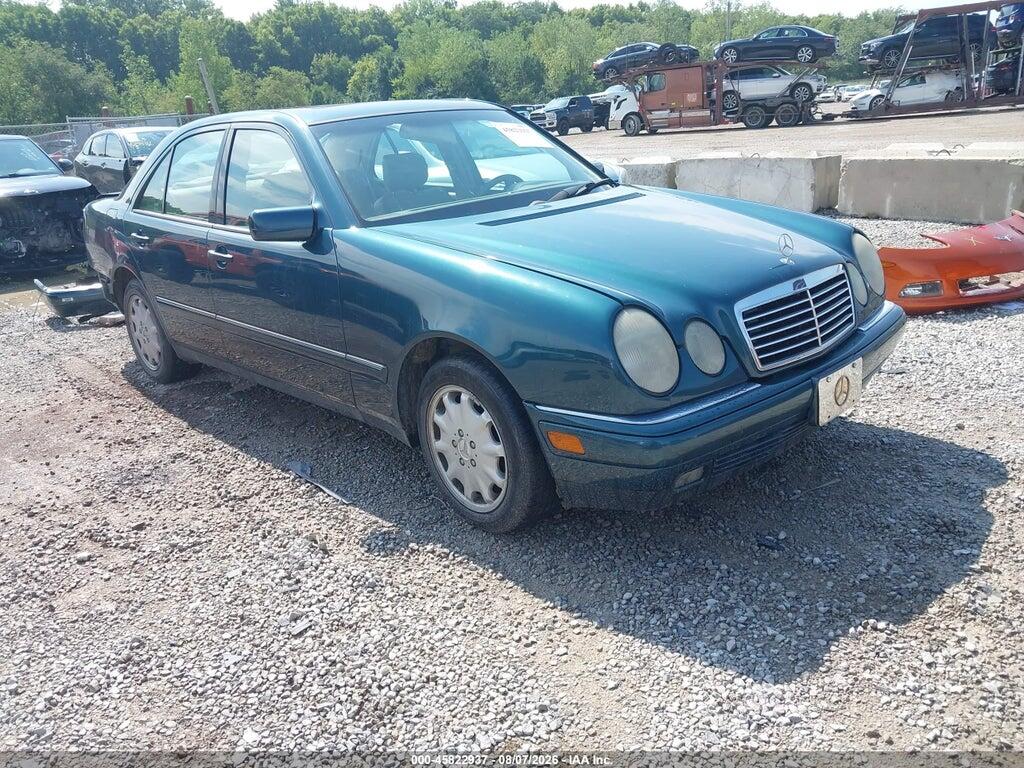 WDBJF65H8XA853933 1999 MERCEDES-BENZ E 320 photo no. 1