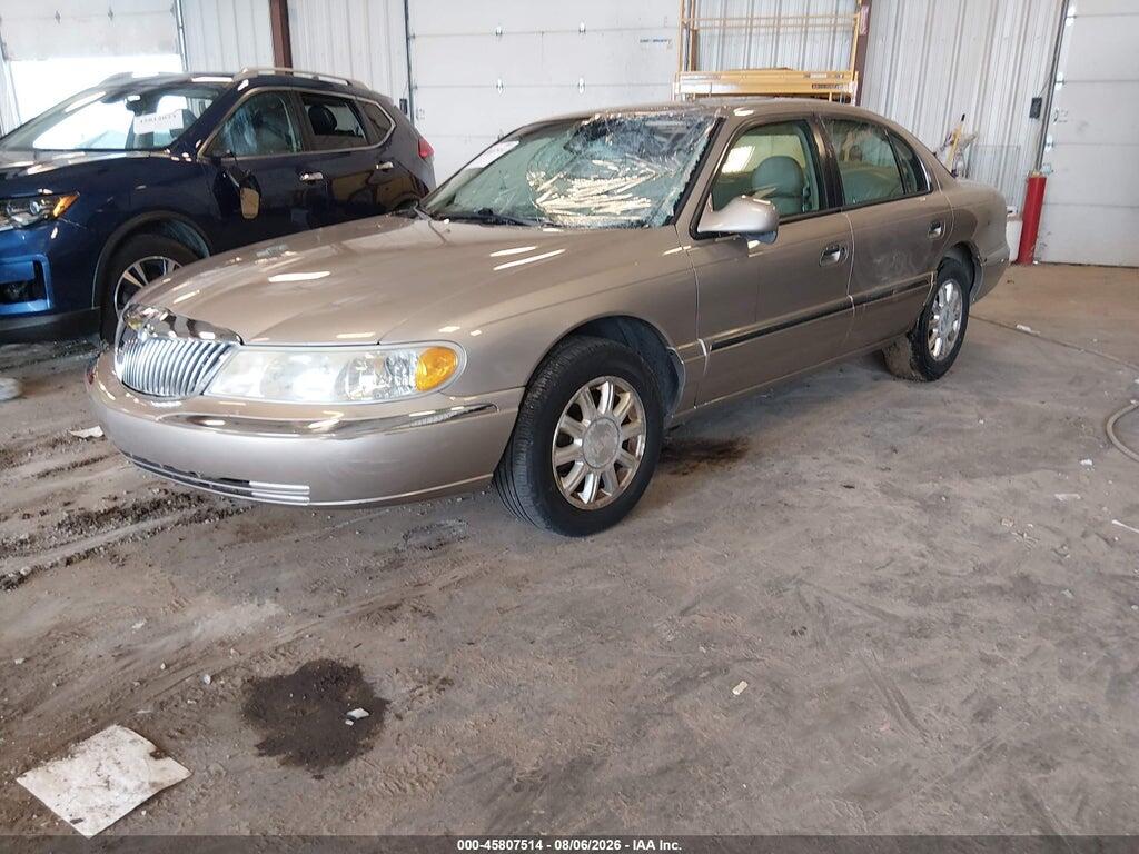 1LNHM97V32Y695992 2002 LINCOLN CONTINENTAL photo no. 2