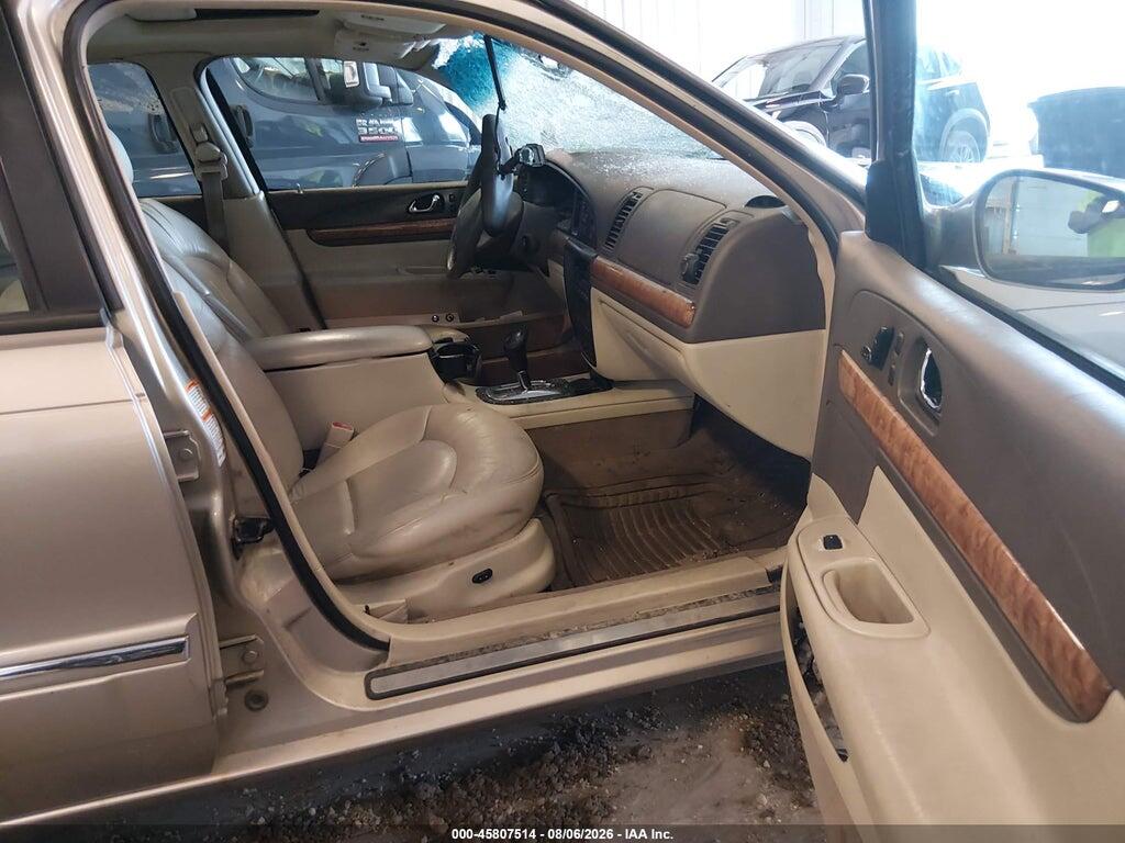 1LNHM97V32Y695992 2002 LINCOLN CONTINENTAL photo no. 5