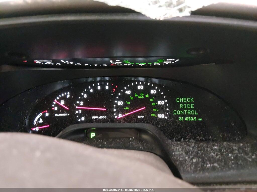 1LNHM97V32Y695992 2002 LINCOLN CONTINENTAL photo no. 7