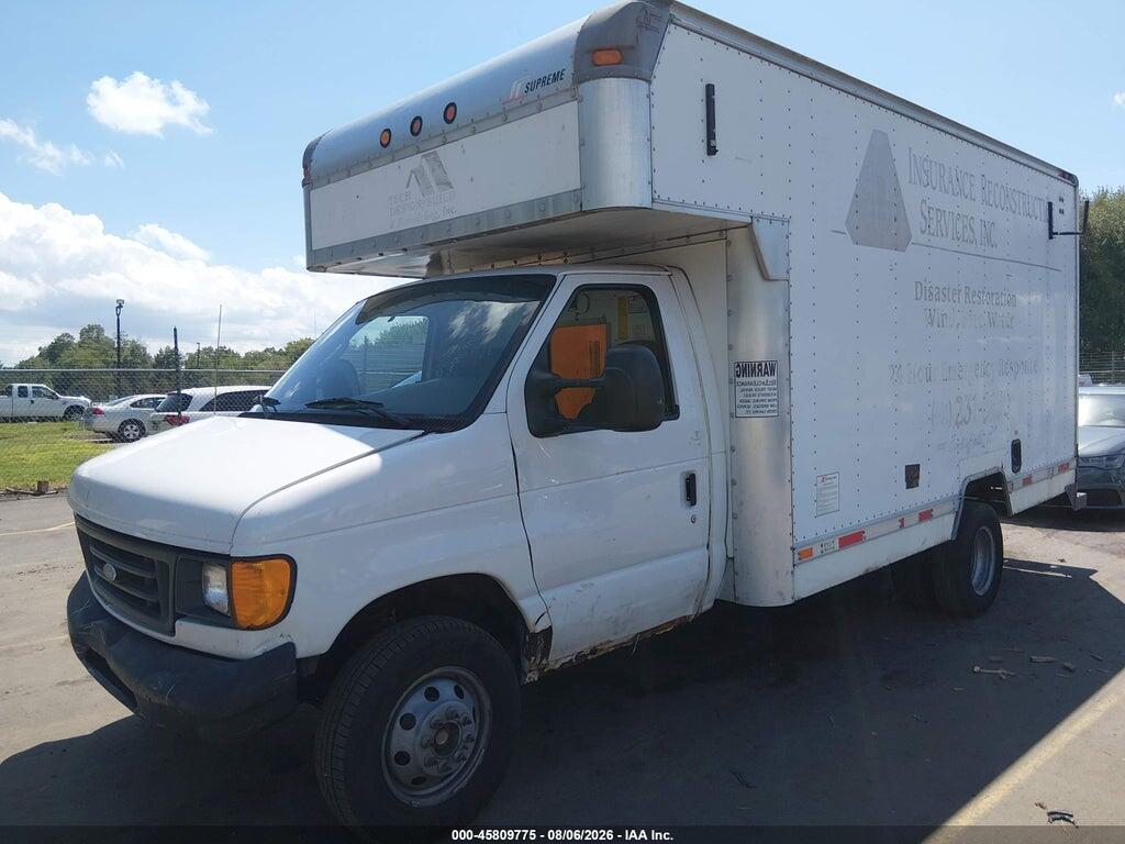 1FDWE45F63HB28681 2003 FORD E-450 CUTAWAY photo no. 2
