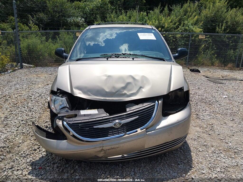2C4GP74L93R163280 2003 CHRYSLER TOWN & COUNTRY photo no. 6