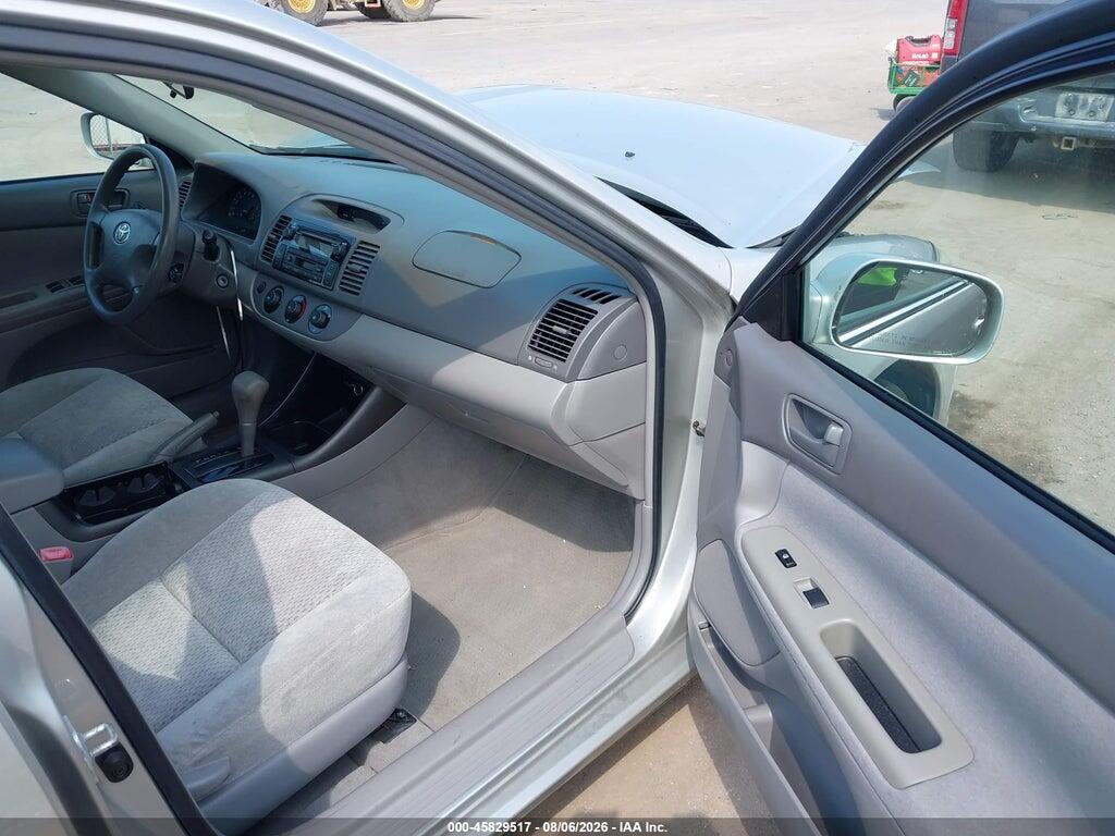 4T1BE32K44U820568 2004 TOYOTA CAMRY photo no. 5