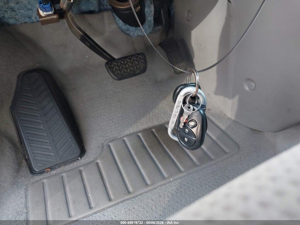 5TDZA23C94S094792 2004 TOYOTA SIENNA photo no. 11