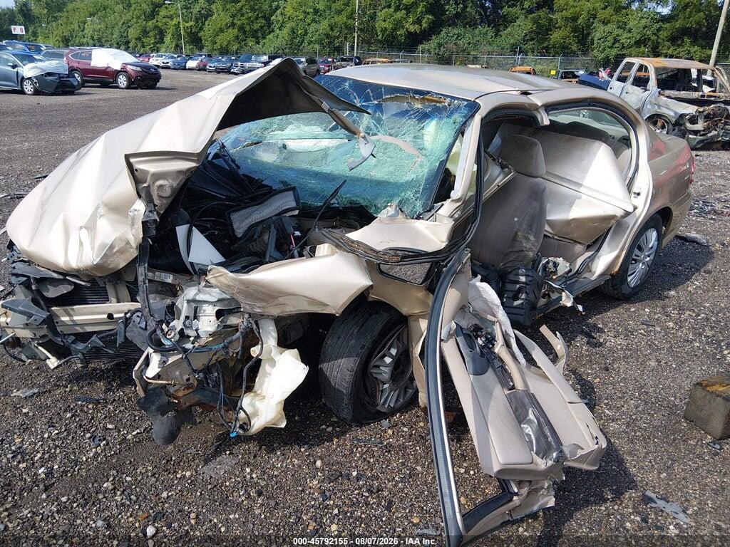 1G1ND52F34M620051 2004 CHEVROLET CLASSIC photo no. 2