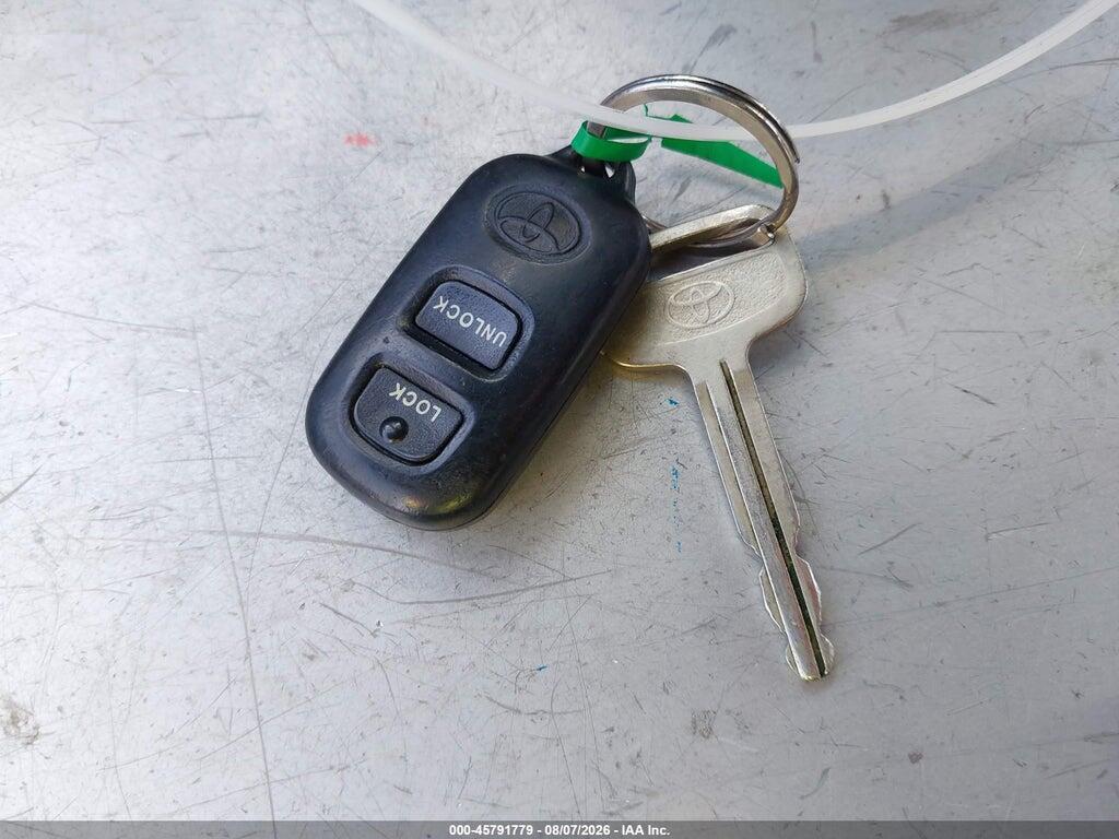 2T1KR32E34C181373 2004 TOYOTA MATRIX photo no. 11