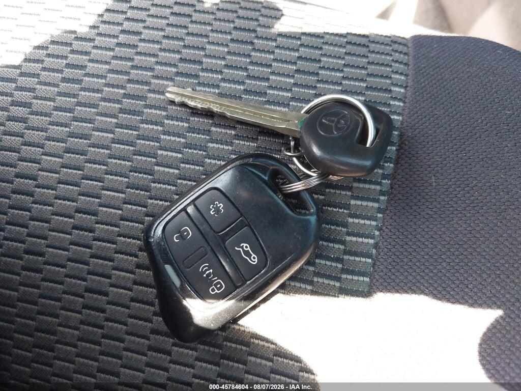 JTEHD20V440021174 2004 TOYOTA RAV4 photo no. 11