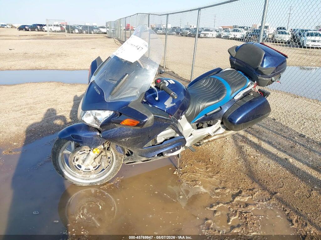 JH2SC51064M200446 2004 HONDA ST1300 photo no. 2