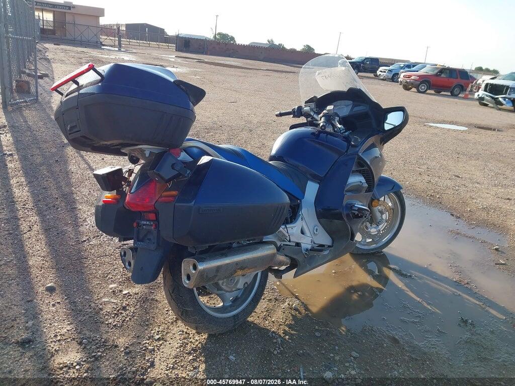 JH2SC51064M200446 2004 HONDA ST1300 photo no. 4