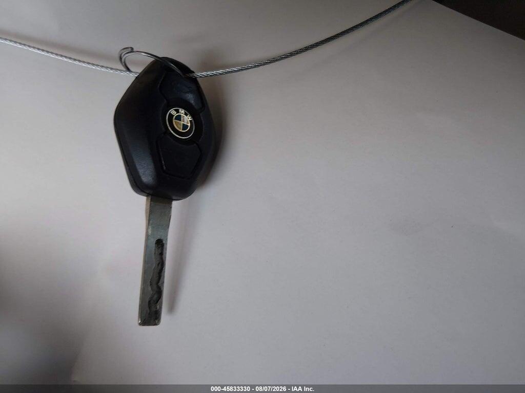 WBAEV33425KW18923 2005 BMW 325I photo no. 11