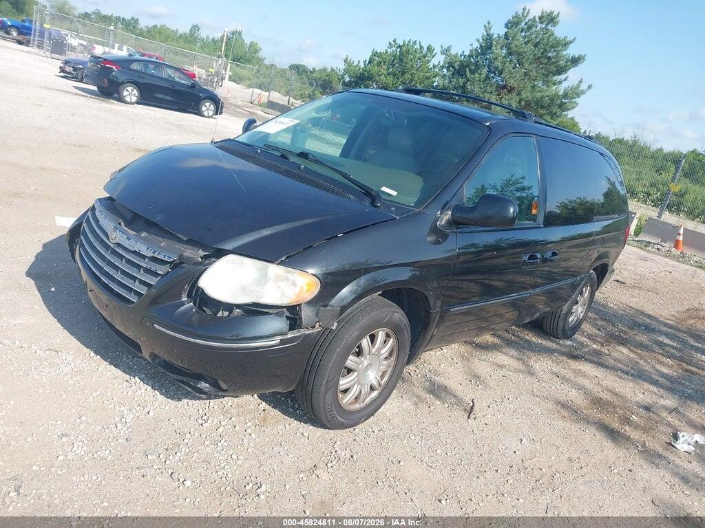 2C4GP54L25R233208 2005 CHRYSLER TOWN & COUNTRY photo no. 2